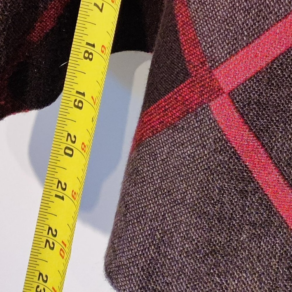 Grace Elements Skirt sold at Macy's. NWT. Sz L Grey, Black & Red Colorway - Picture 3 of 5